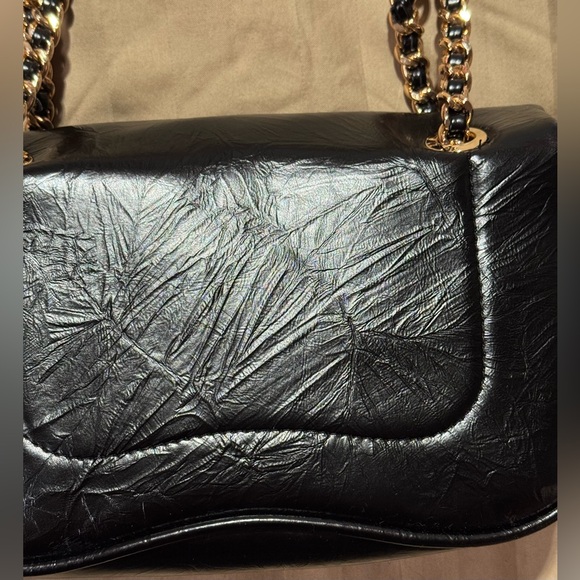 Juicy Couture Black Shoulder Bag with Gold Chain - Picture 5 of 6